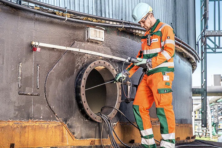 Portable Gas Detection for Confined Space Entry